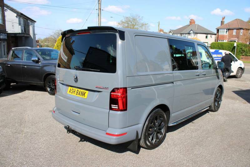 Volkswagen Transporter Sportline 2.0 Bitdi T32 Sportline Kombi Double Cab Diese Grey #5