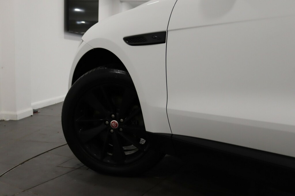 Jaguar F-Pace 2.0 D200 Mhev R-dynamic Black PF23HYM White #4