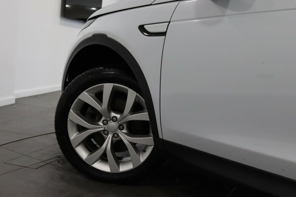 Land Rover Discovery Sport 2.0 D180 Mhev Se LX69LTF White #4
