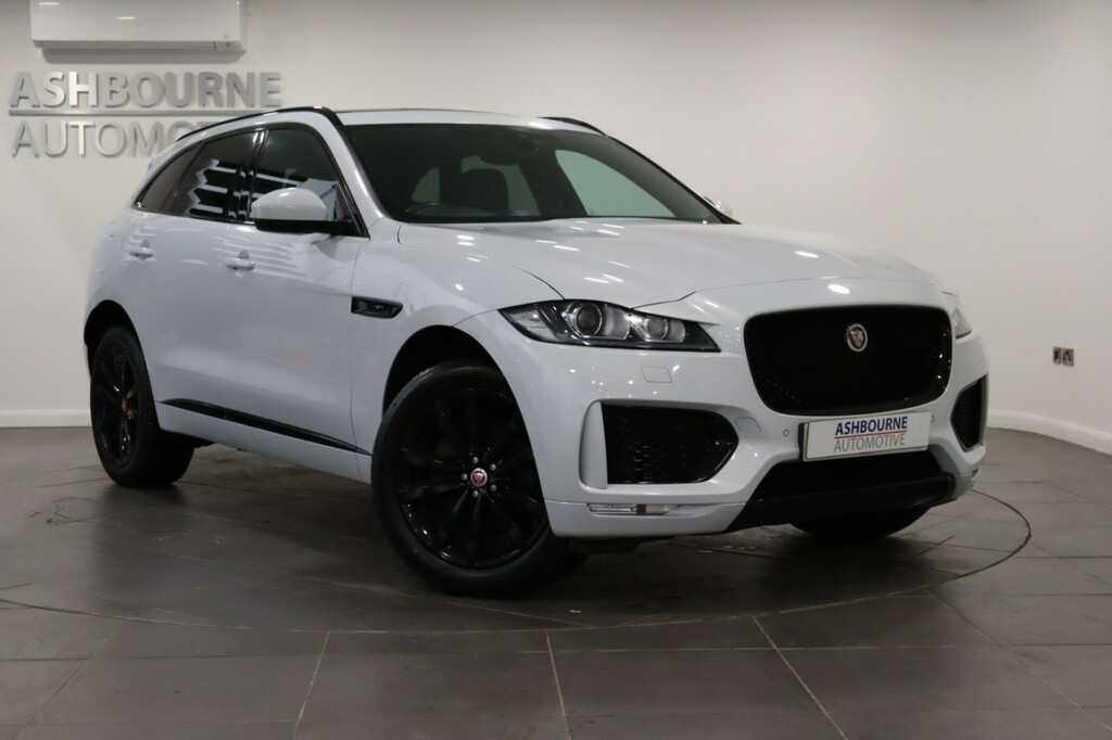 Jaguar F-Pace 2.0 D180 Chequered Flag White
