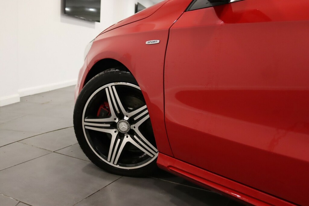 Mercedes-Benz A Class 2.0 A250 Amg HY66NJU Red #4