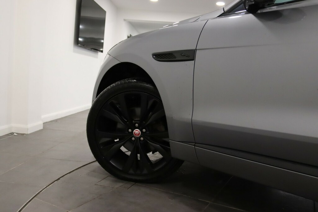 Jaguar F-Pace 2.0 D200 Mhev R-dynamic Se PJ71TXP Grey #4
