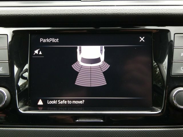 Skoda Fabia 2020 1.0 Colour Edition 60 Ss SV20VWF White #4