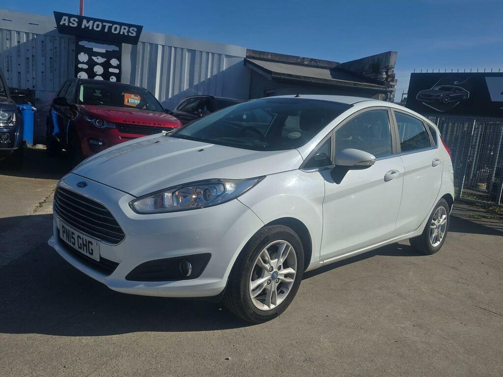 Ford Fiesta 1.25 Zetec Euro 5 201515 PN15GHG White #3