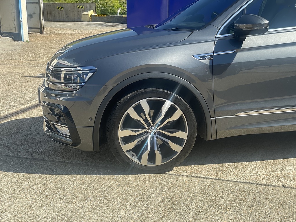 Volkswagen Tiguan Tdi Bluemotion Tech R-line SV66OPO Grey #4