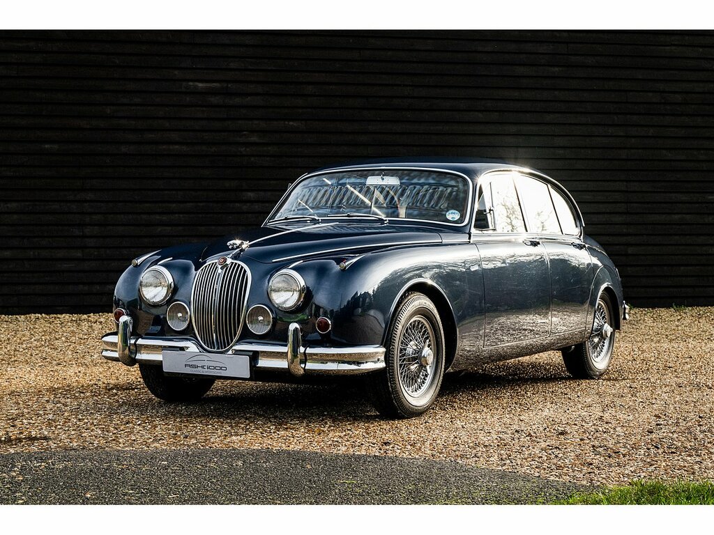 Jaguar Mark II 2.4 52 Blue #4