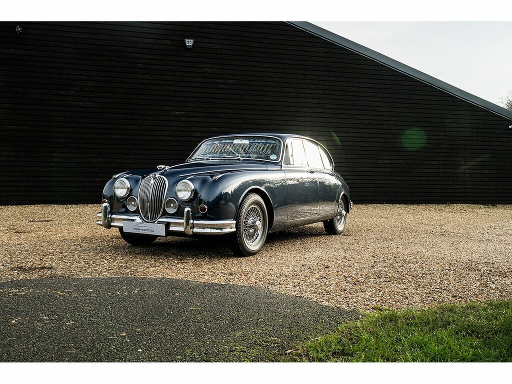 Jaguar Mark II 2.4 52 Blue #2