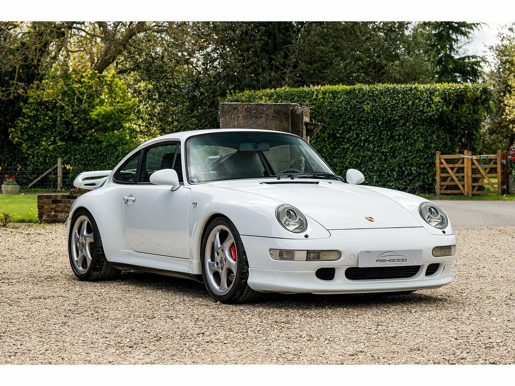 Porsche 911 Carrera S Aerokit 30 White