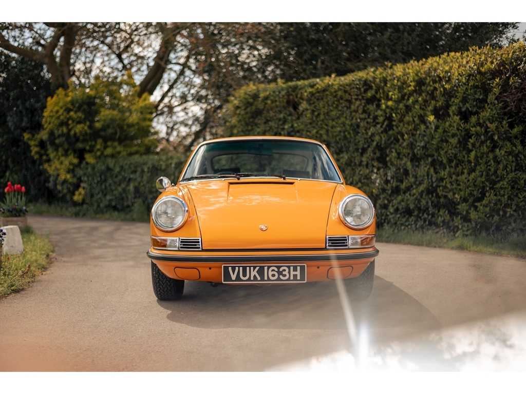 Porsche 911 2.2 S 19 Orange