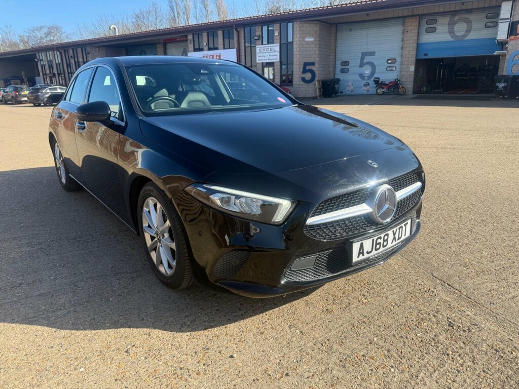 Mercedes-Benz A Class 1.5 A180d Sport Premium 7G-dct Euro 6 Ss Black