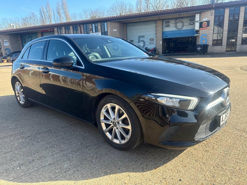 Mercedes-Benz A Class 1.5 A180d Sport Premium 7G-dct Euro 6 Ss AJ68XDT Black #5