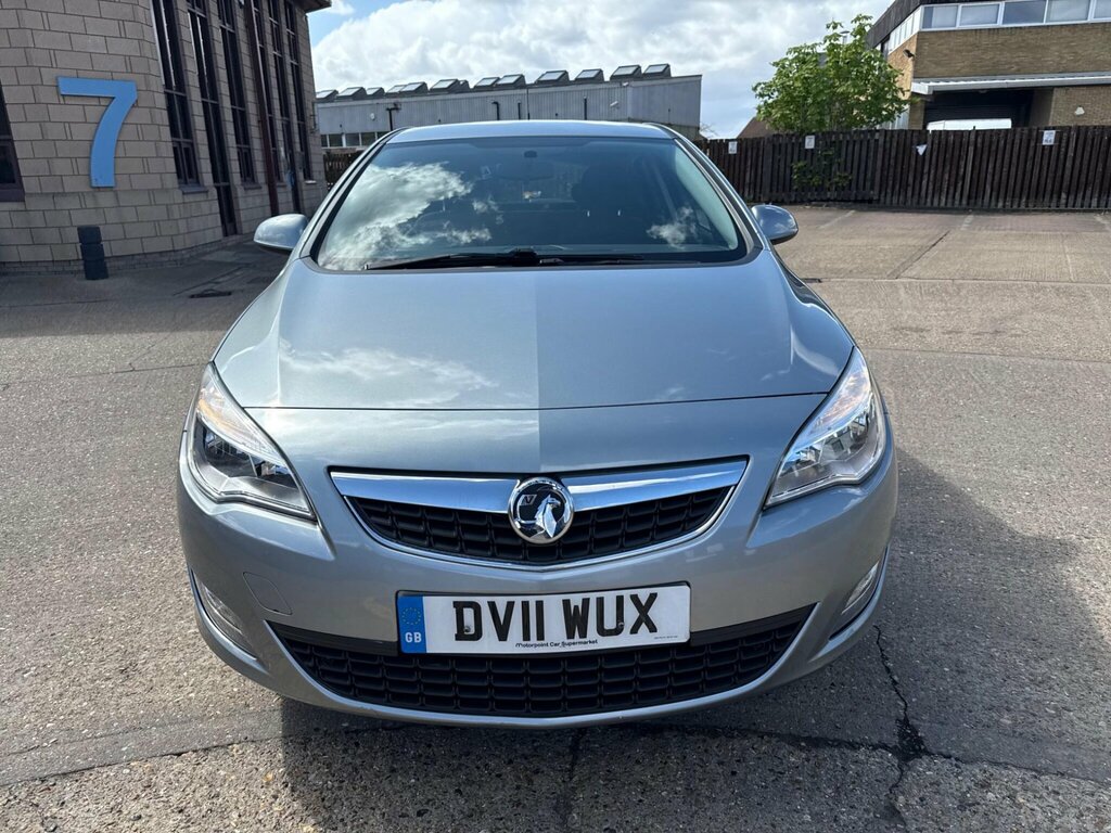 Vauxhall Astra 1.6 16V Exclusiv Euro 5 Silver #2