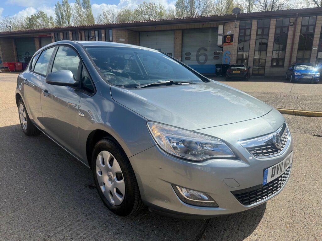 Vauxhall Astra 1.6 16V Exclusiv Euro 5 Silver #5