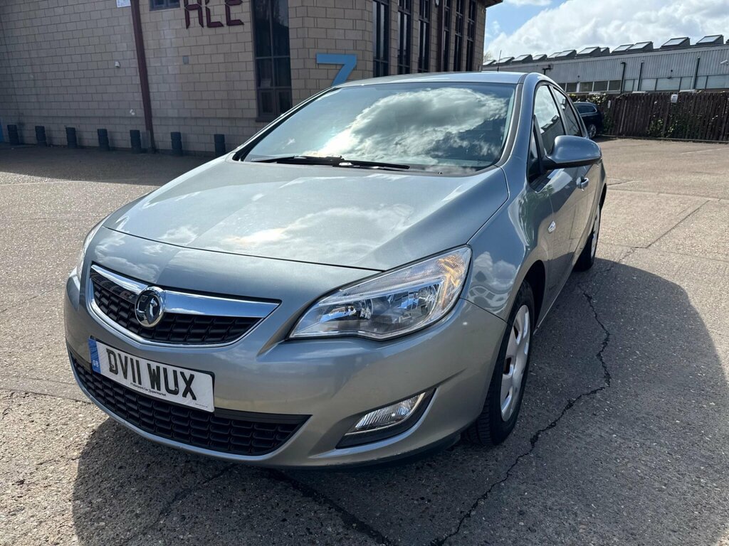 Vauxhall Astra 1.6 16V Exclusiv Euro 5 Silver #3