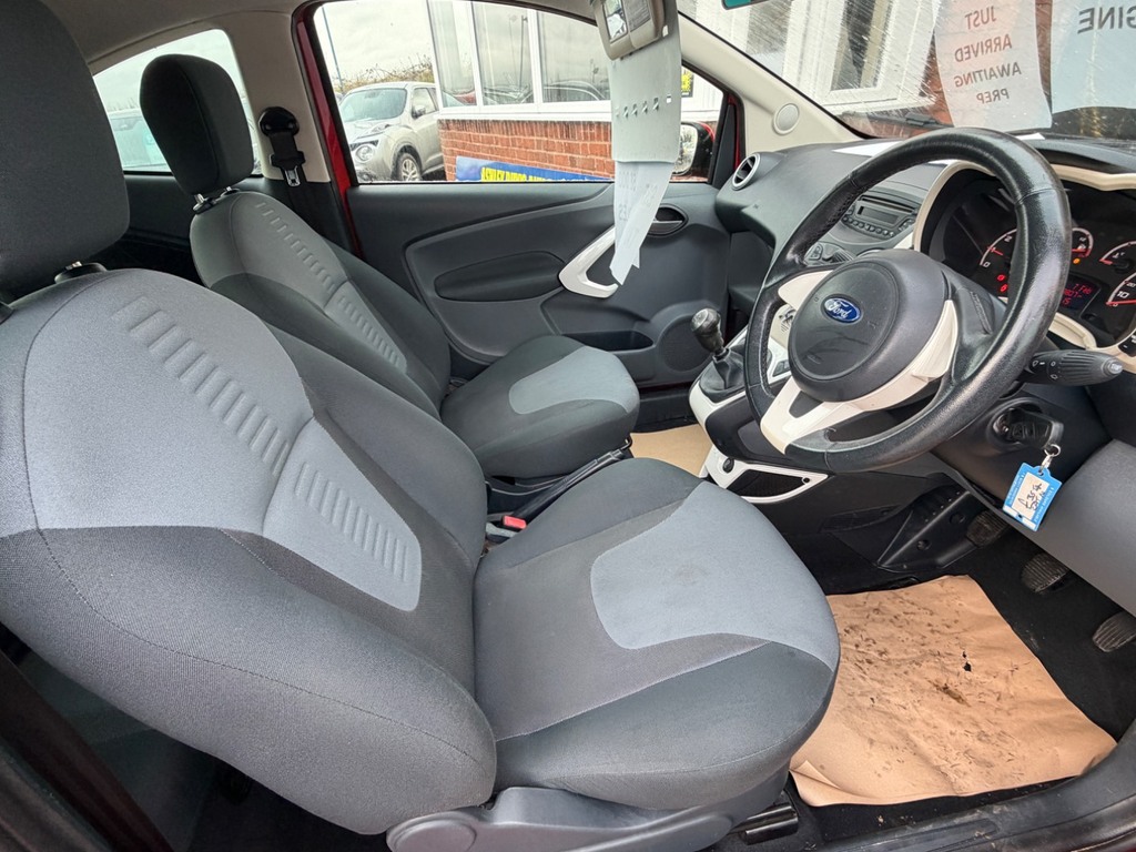 Ford KA 1.2 Zetec Low Mileage, 35 Tax BX13XOJ Red #6