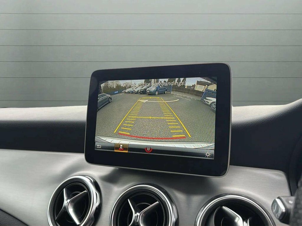 Mercedes-Benz GLA Class 1.6L Amg Line KU68OYC Grey #2