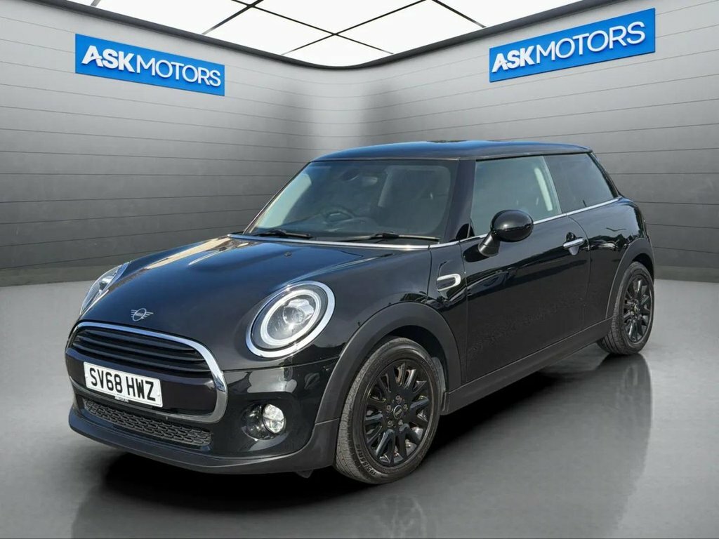 Mini Hatch 1.5L Cooper Classic Black