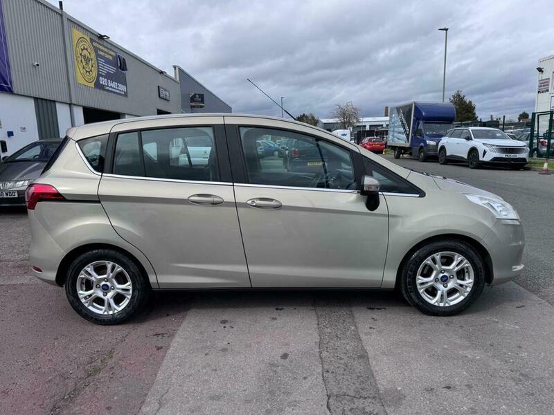 Ford B-Max 1.6 Zetec Powershift Euro YP64UUM Silver #2