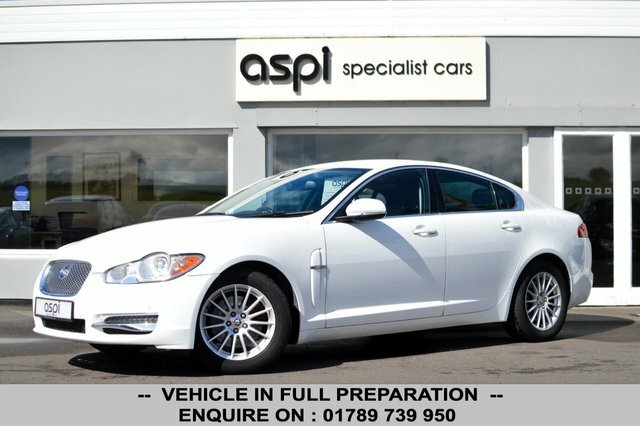 Jaguar XF V6 Luxury Saloon White #3