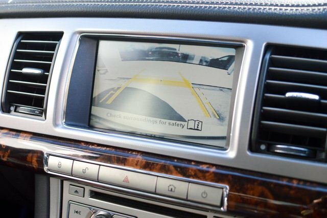 Jaguar XF V6 Luxury Saloon White #6