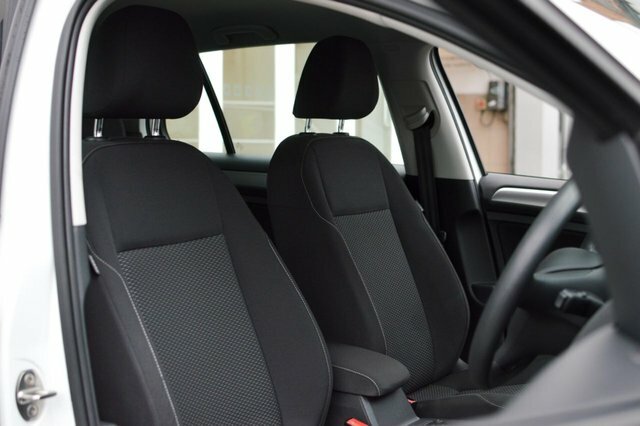 Volkswagen Golf Tsi Bluemotion Tech S White #2