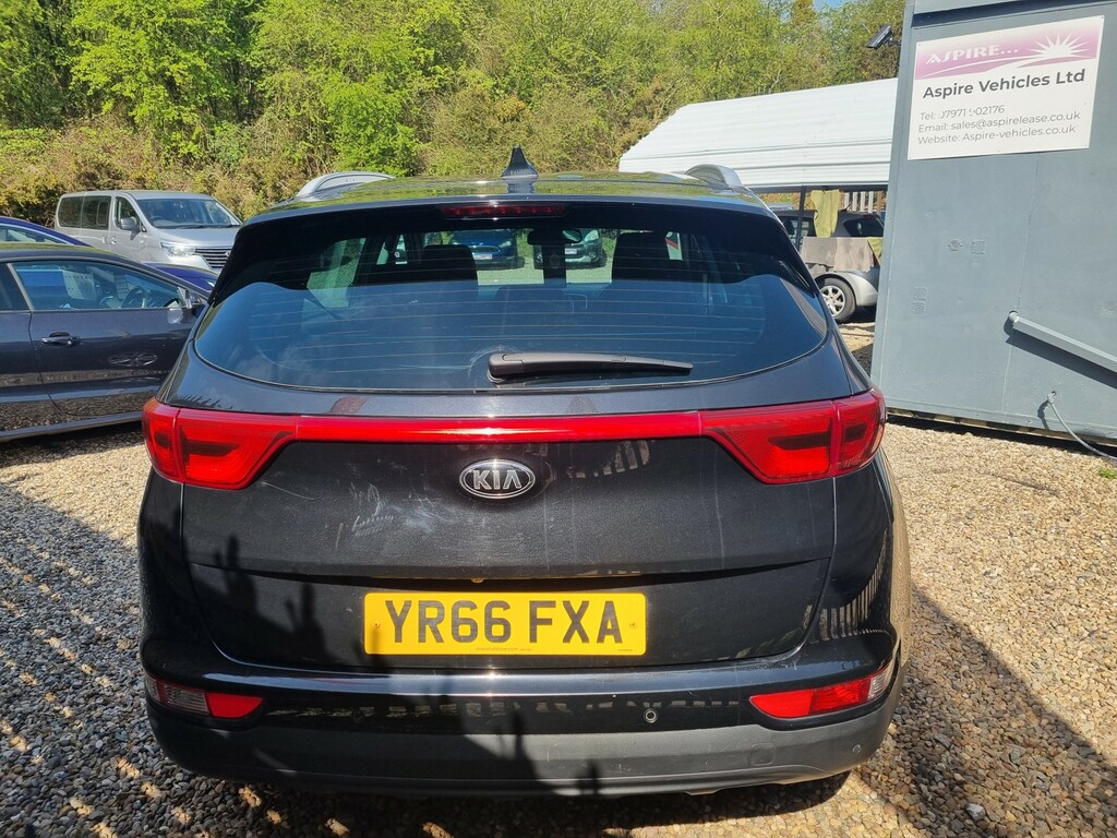 Kia Sportage Suv 1.6 Gdi 2 2016 YR66FXA Black #4
