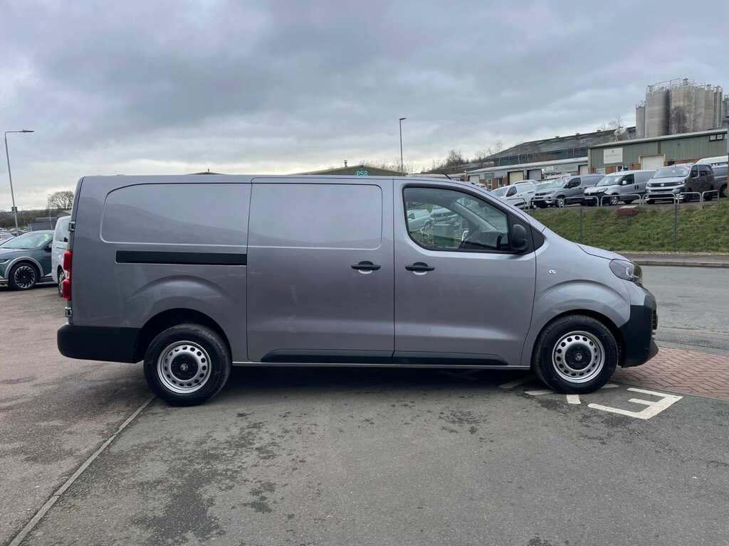 Vauxhall Vivaro XL Prime 2.2Td 150Ps Grey #4