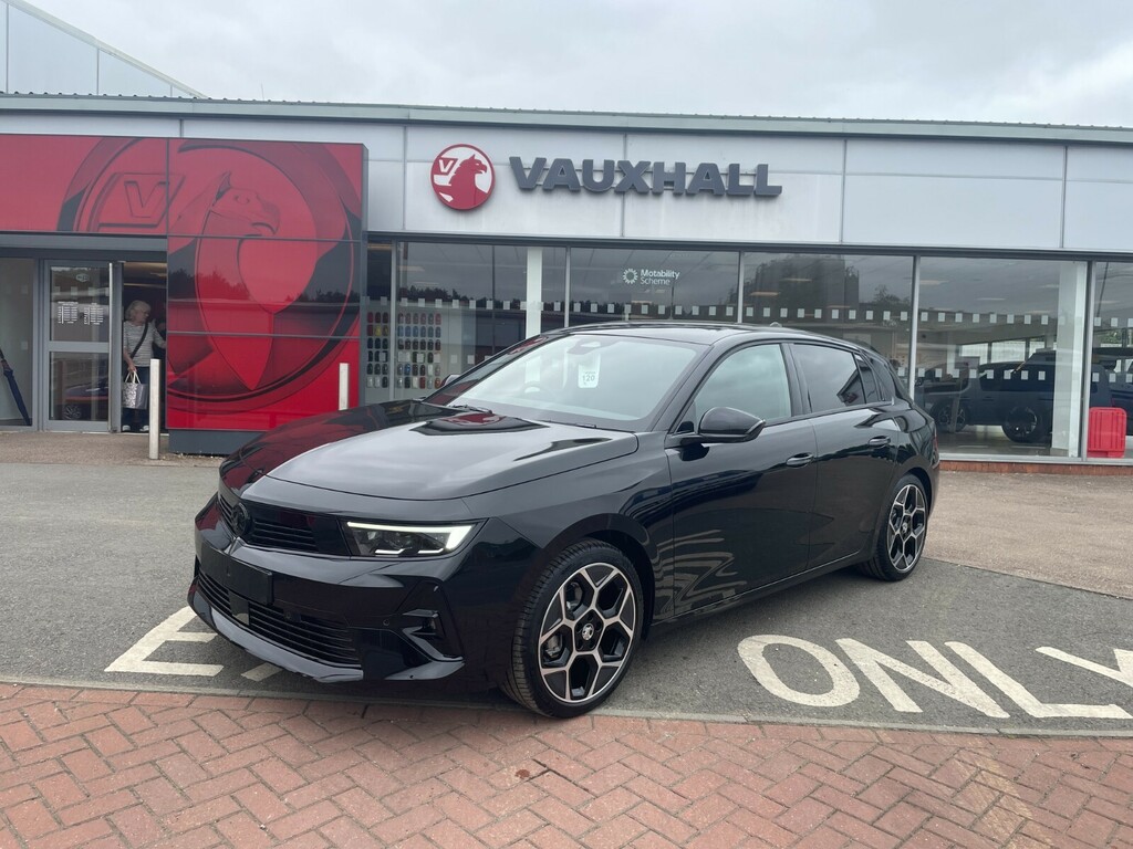 Vauxhall Astra Ultimate 1.2T 130Ps Black