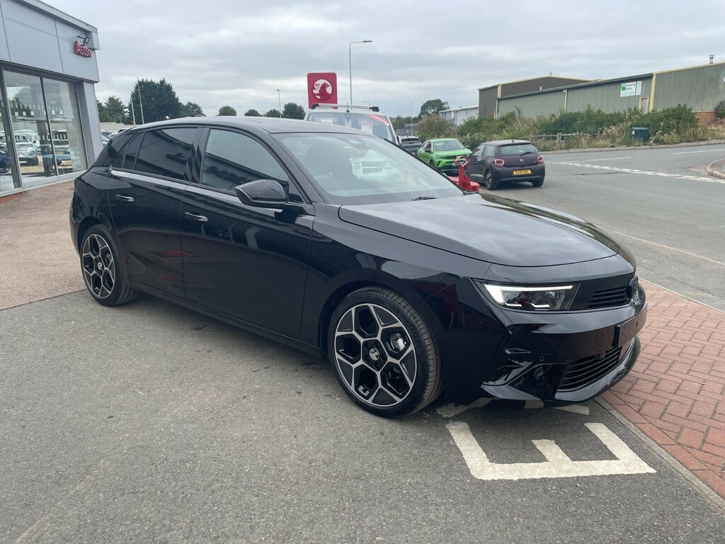 Vauxhall Astra Ultimate 1.2T 130Ps FP26PKU Black #3