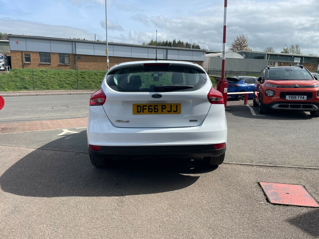 Ford Focus Zetec 1.0T 100Ps Ecoboost DF66PJJ White #4