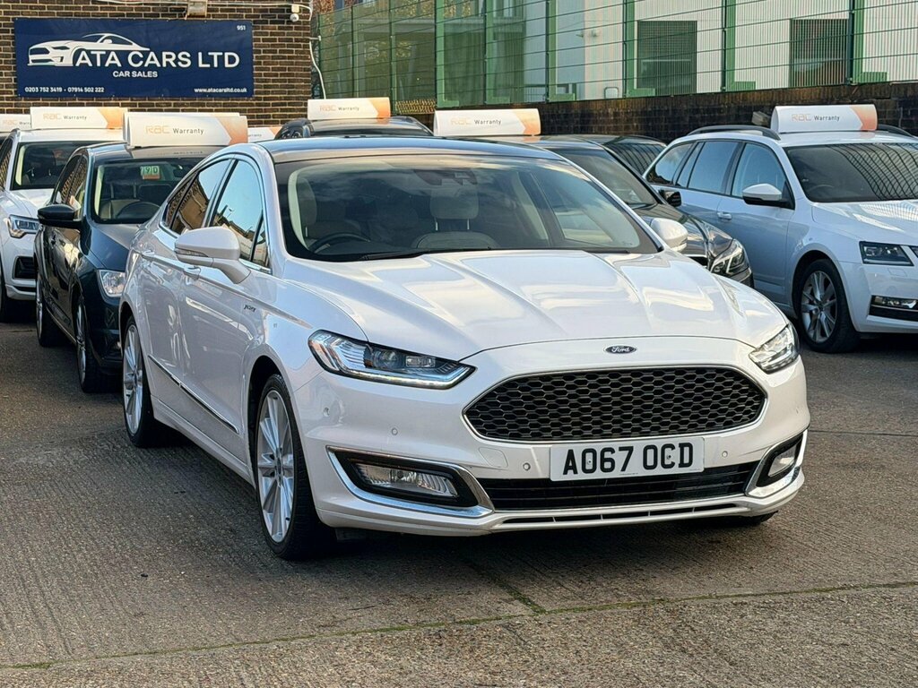 Ford Mondeo 2.0 Tdci Vignale Hatchback Powershift E White