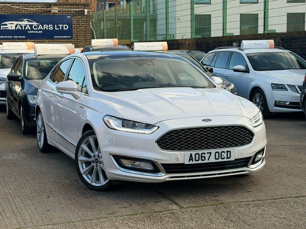 Ford Mondeo 2.0 Tdci Vignale Hatchback Powershift E AO67OCD White #4