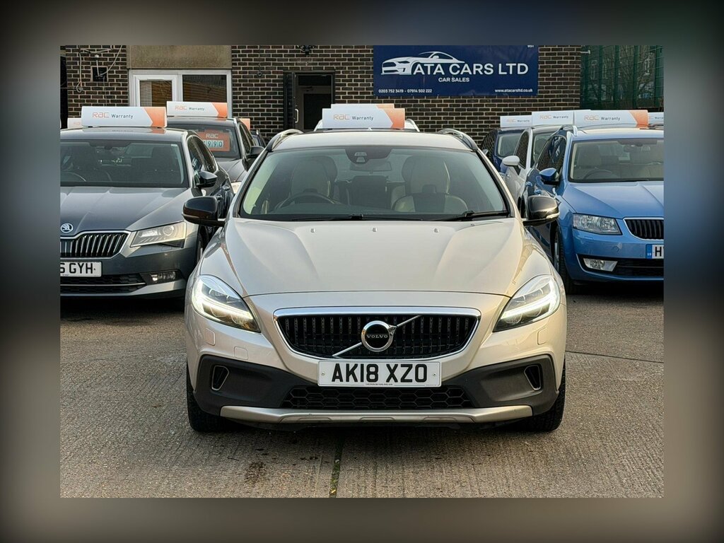 Volvo V40 Cross Country 1.5 T3 Gpf Pro Euro 6 Ss AK18XZO Gold #3