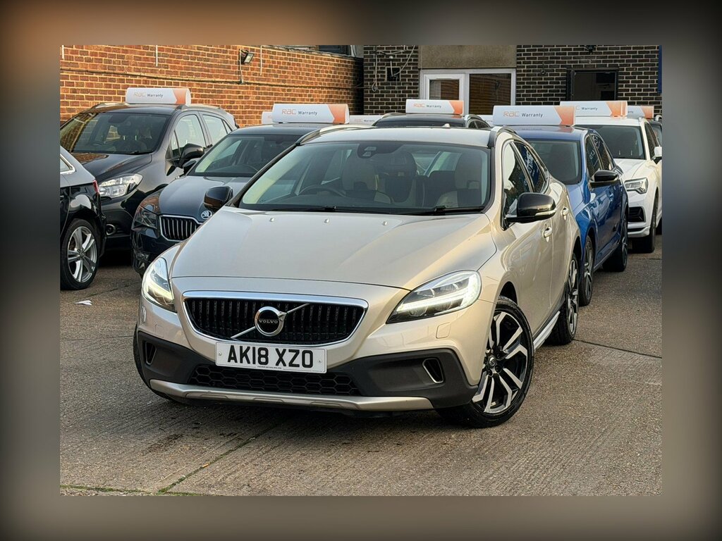 Volvo V40 Cross Country 1.5 T3 Gpf Pro Euro 6 Ss AK18XZO Gold #5