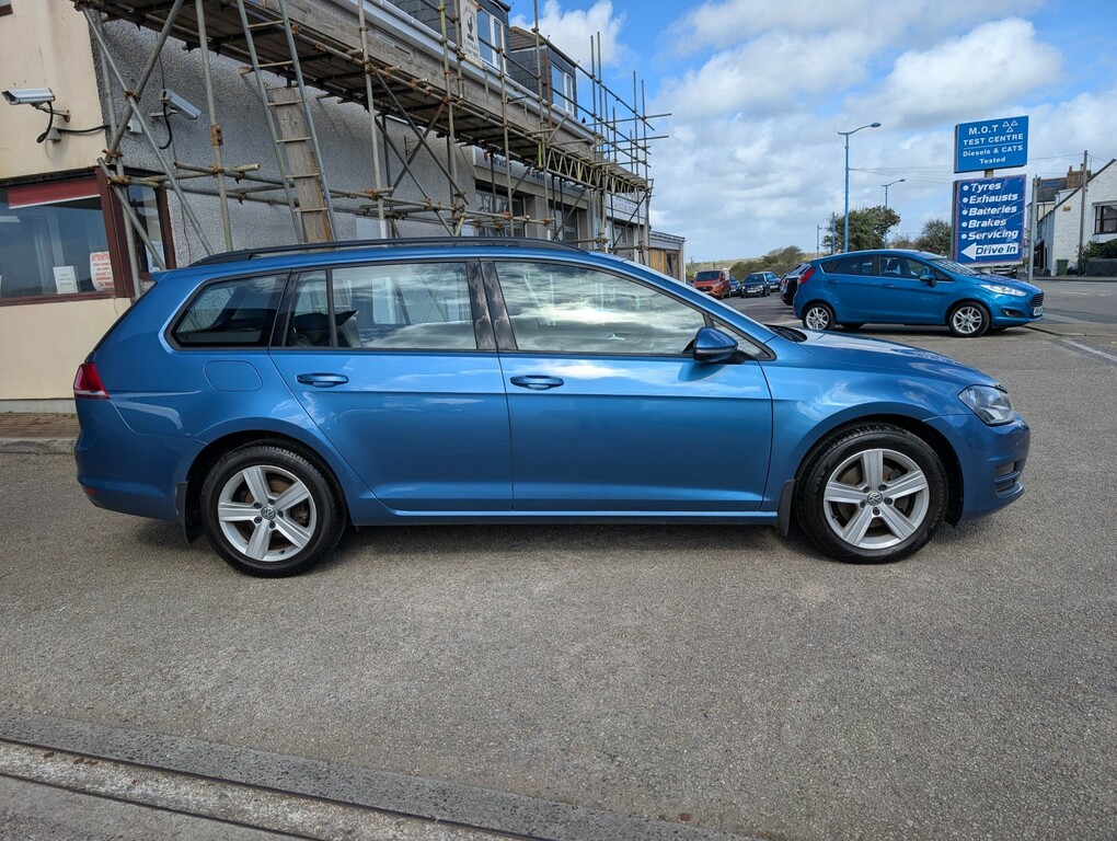 Volkswagen Golf 2.0 Tdi Bluemotion Tech Match Edition WA66WCU Blue #4