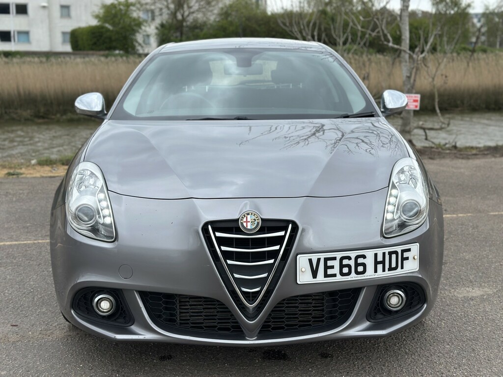 Alfa Romeo Giulietta 2.0 Giulietta 2.0 Jtdm-2 150 Bhp Distinctive Grey #3