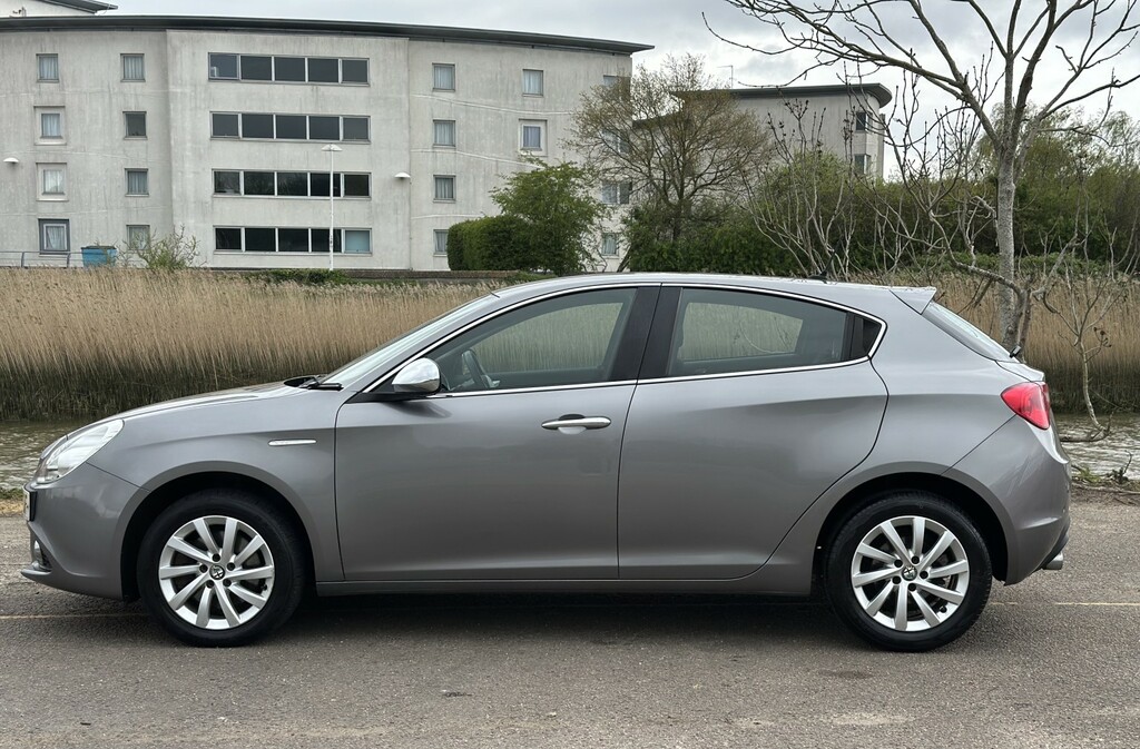 Alfa Romeo Giulietta 2.0 Giulietta 2.0 Jtdm-2 150 Bhp Distinctive Grey #4