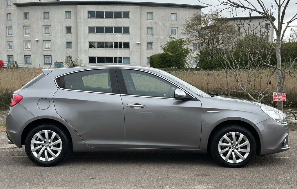 Alfa Romeo Giulietta 2.0 Giulietta 2.0 Jtdm-2 150 Bhp Distinctive Grey #5
