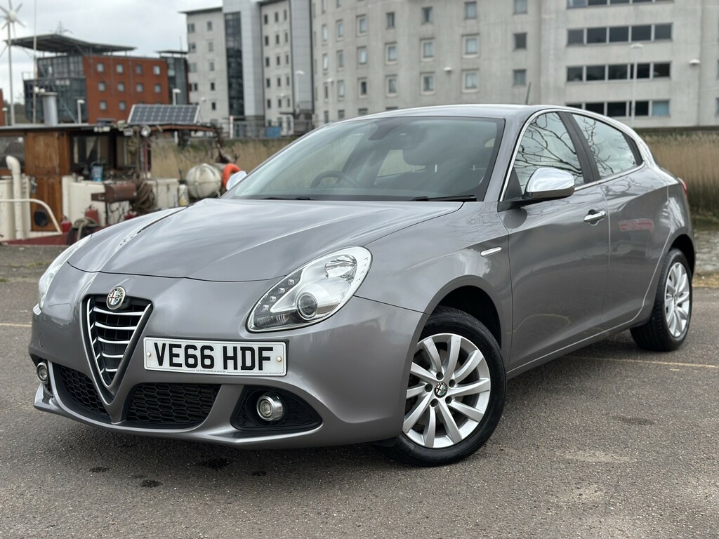 Alfa Romeo Giulietta 2.0 Giulietta 2.0 Jtdm-2 150 Bhp Distinctive Grey #2