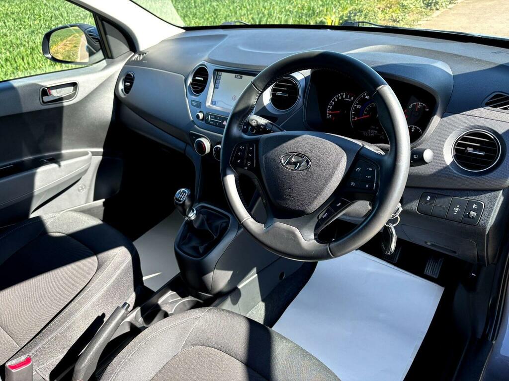 Hyundai I10 Hatchback 1.0 Play Euro 6 201969 EA69XCX Grey #5