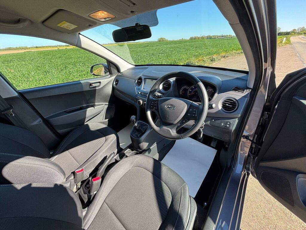 Hyundai I10 Hatchback 1.0 Play Euro 6 201969 EA69XCX Grey #6