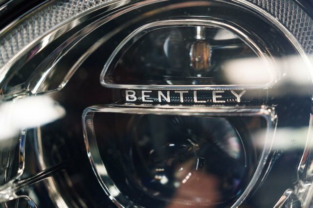 Bentley Bentayga 4.0 V8 Suv BC19GHB Grey #2