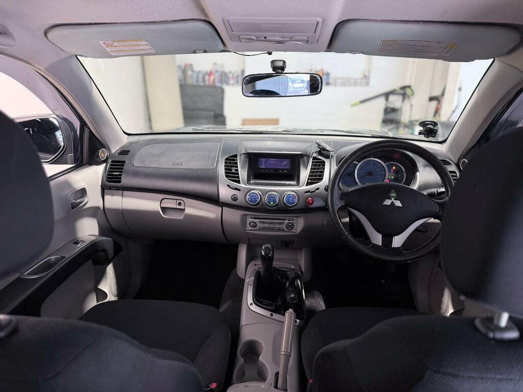 Mitsubishi L200 Pickup Silver #21
