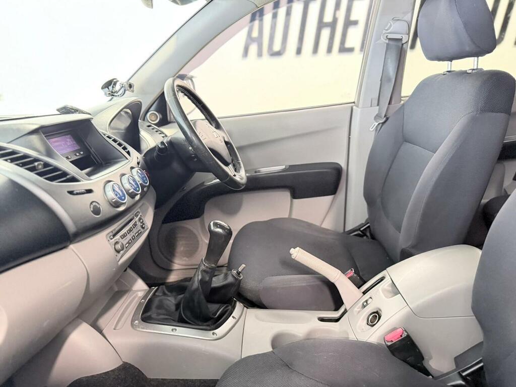 Mitsubishi L200 Pickup Silver #18