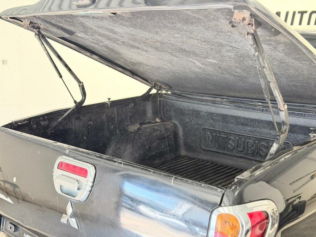 Mitsubishi L200 Pickup Silver #16