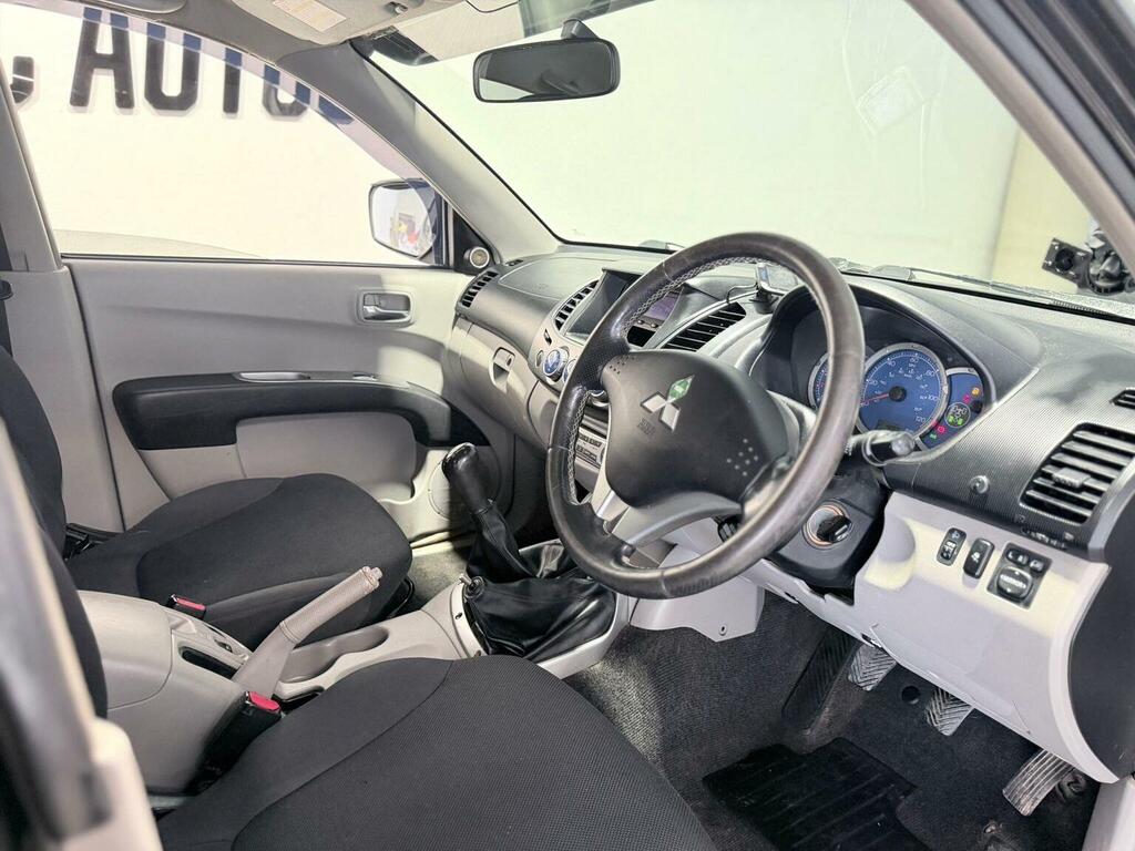 Mitsubishi L200 Pickup Silver #22