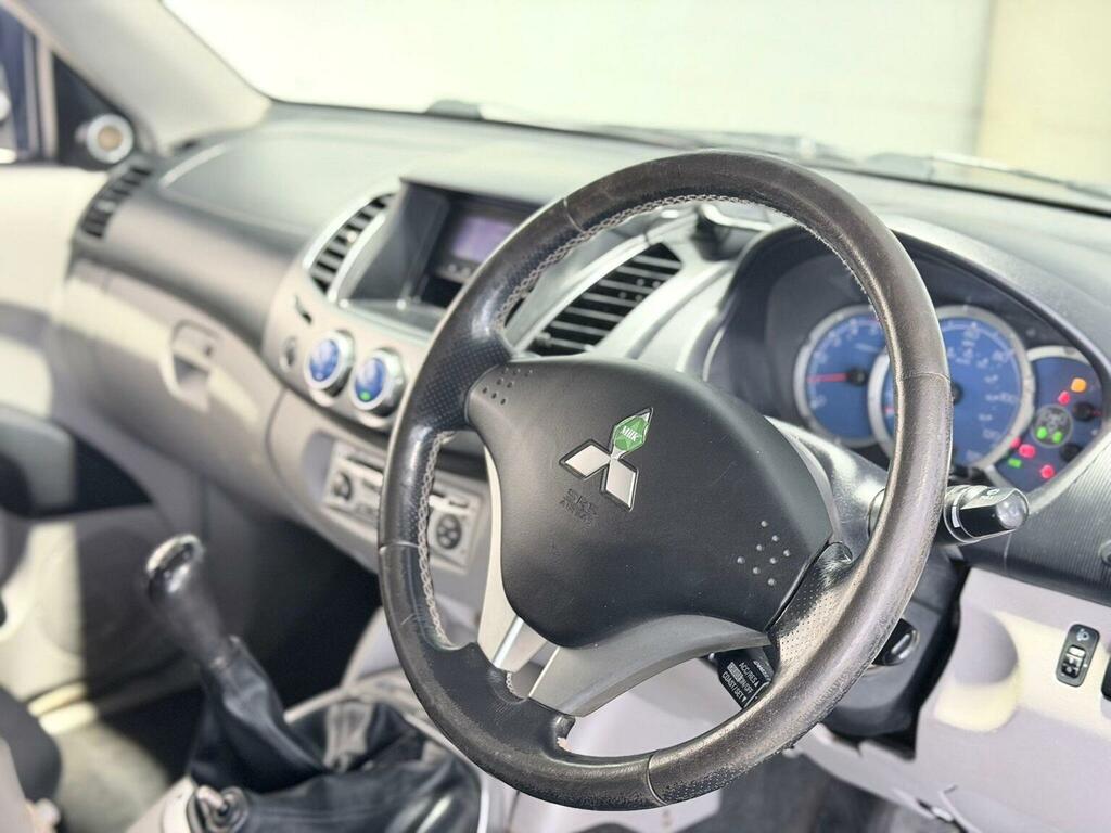 Mitsubishi L200 Pickup Silver #23