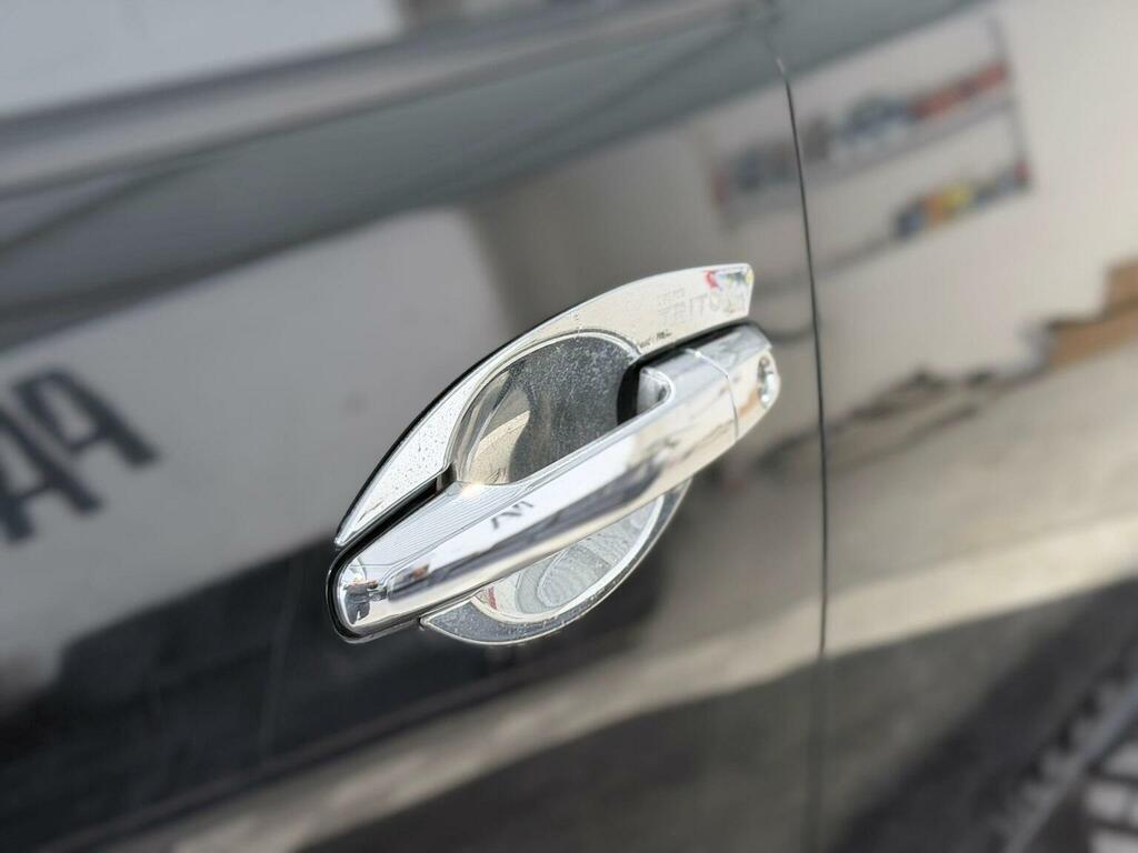 Mitsubishi L200 Pickup Silver #39