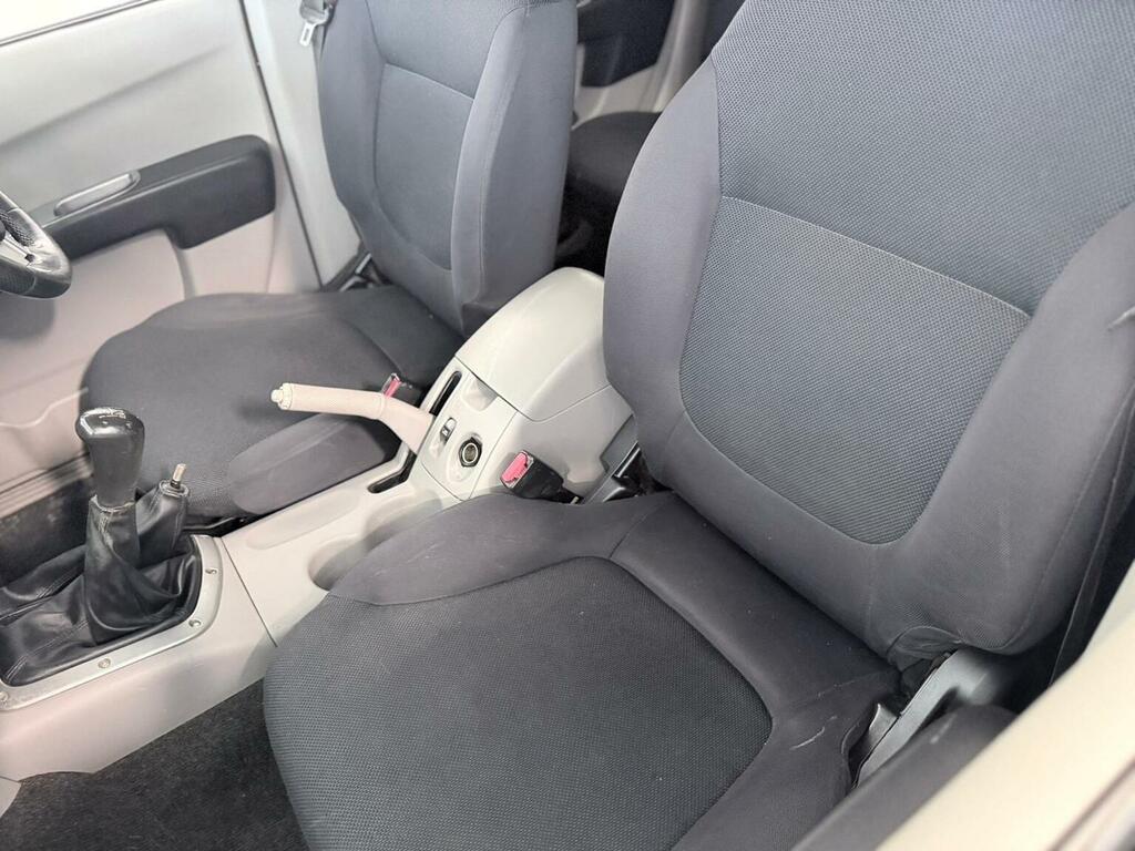 Mitsubishi L200 Pickup Silver #42