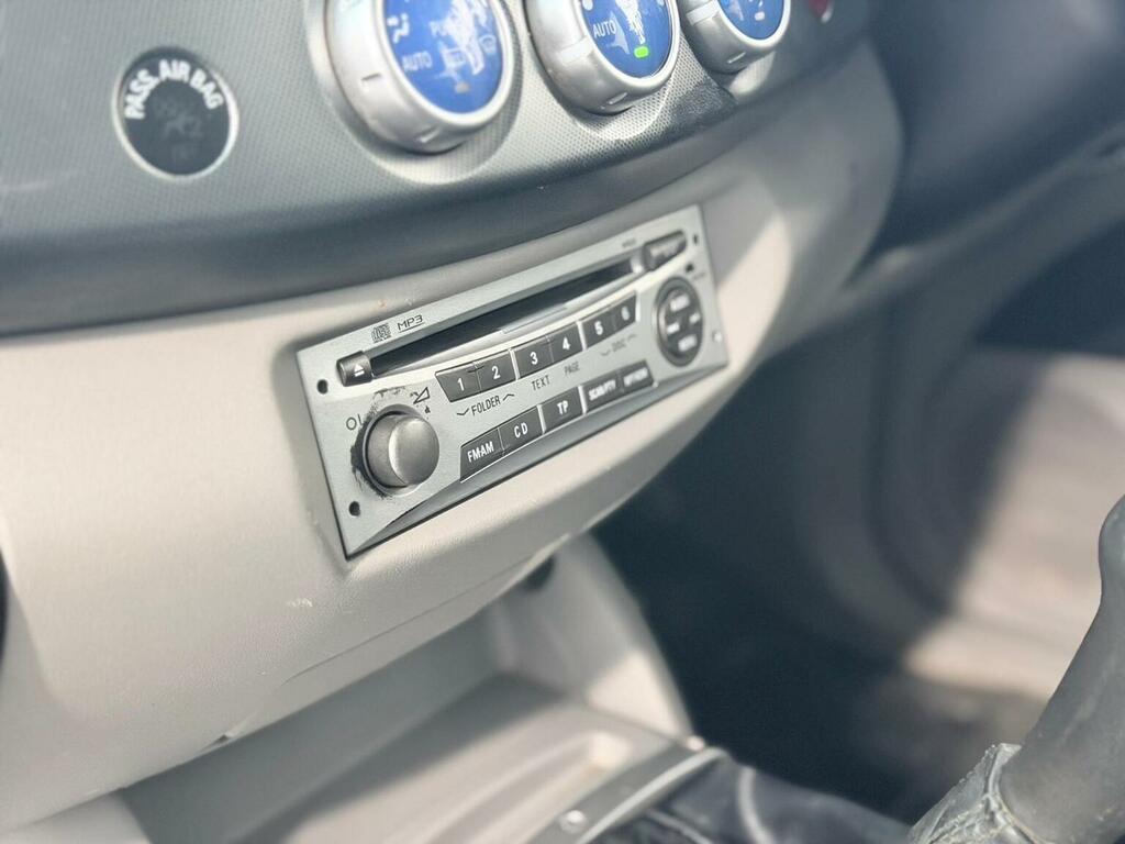 Mitsubishi L200 Pickup Silver #33